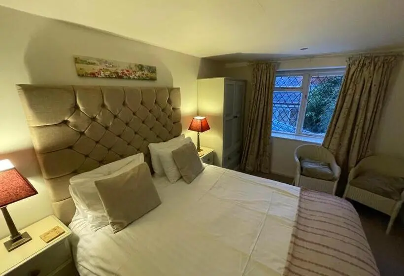 Quarto standard, The Old Forge