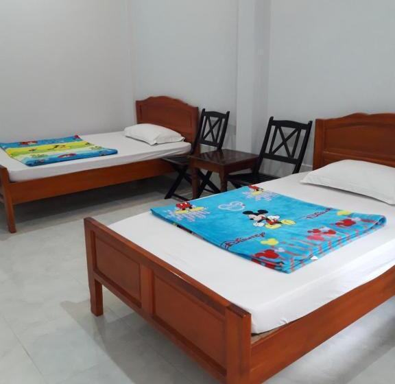 اتاق استاندارد, 247c/a Guest House