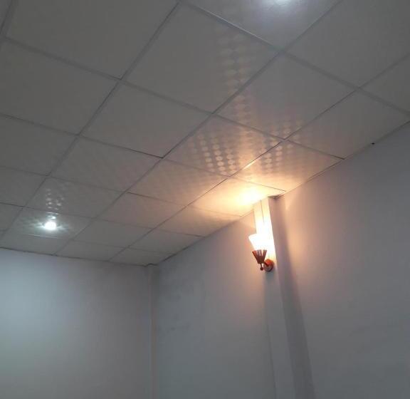 اتاق استاندارد, 247c/a Guest House