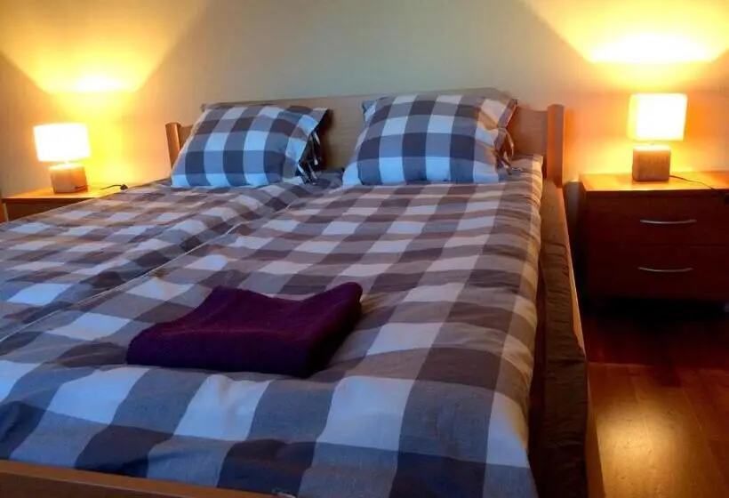 آپارتمان 1 خوابه با بالکن, Apartment And Rooms Maraton
