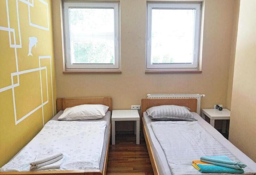 آپارتمان 2 خوابه, Apartment And Rooms Maraton