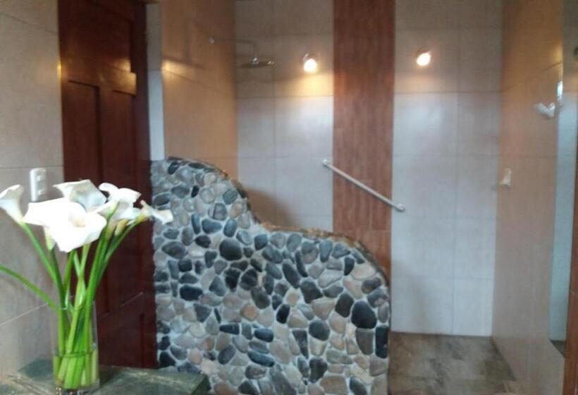 اتاق سوپریور خانوادگی, Las Orquídeas Hotel 3 Estrellas