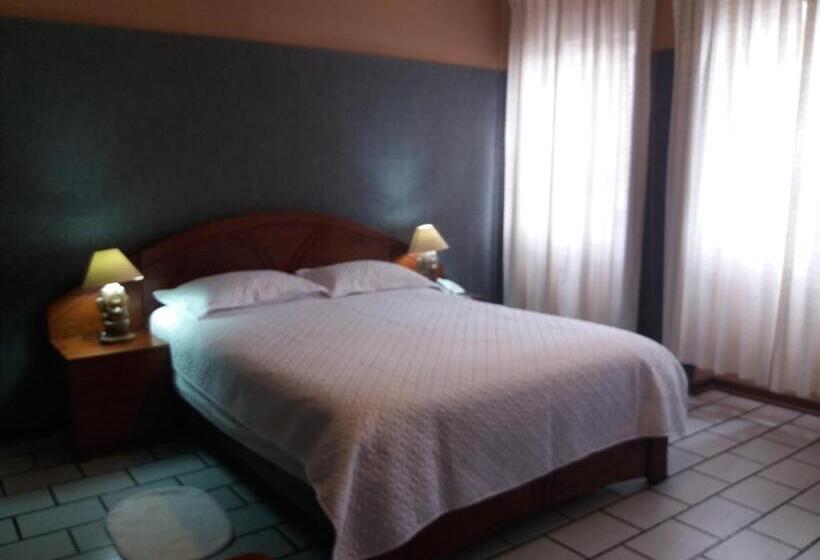 اتاق لوکس, Las Orquídeas Hotel 3 Estrellas