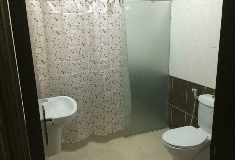 استودیوی استاندارد, Al Tawheed Hotel Apartments