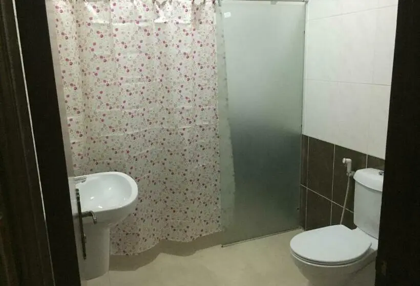 استودیوی استاندارد, Al Tawheed Hotel Apartments