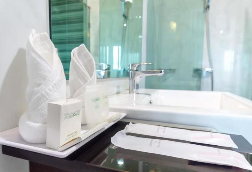 豪华房间, Eastpana