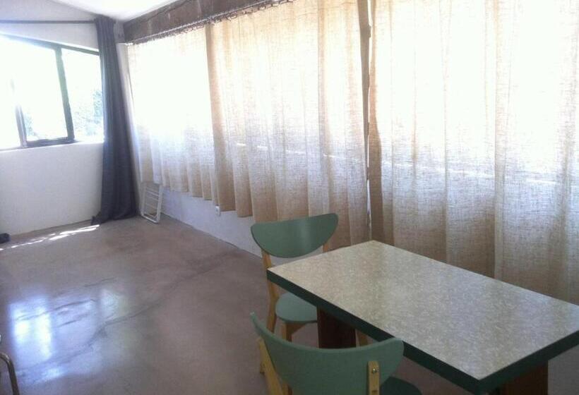 اتاق استاندارد با چشمانداز باغ, Du Coté De Chez Soi