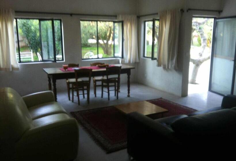 اتاق استاندارد با چشمانداز باغ, Du Coté De Chez Soi