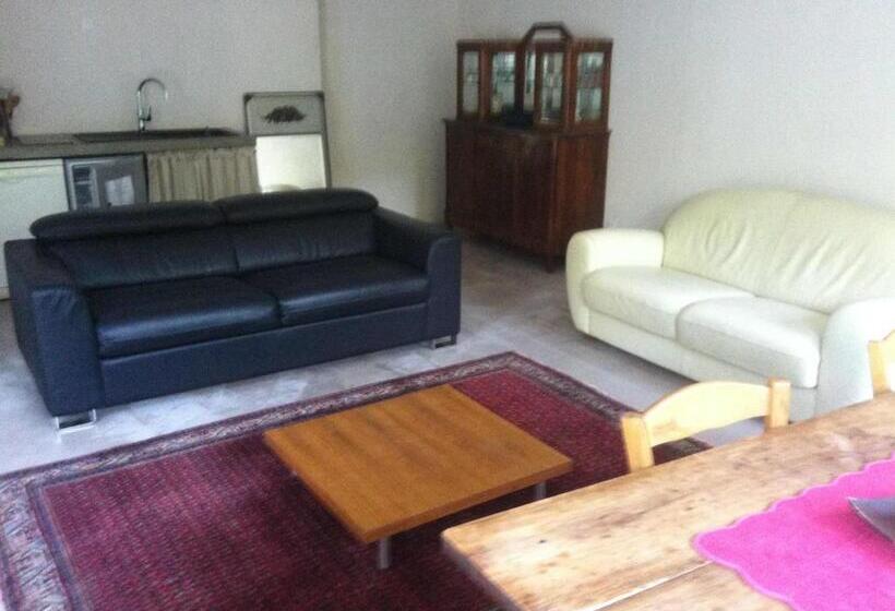 اتاق استاندارد با چشمانداز باغ, Du Coté De Chez Soi