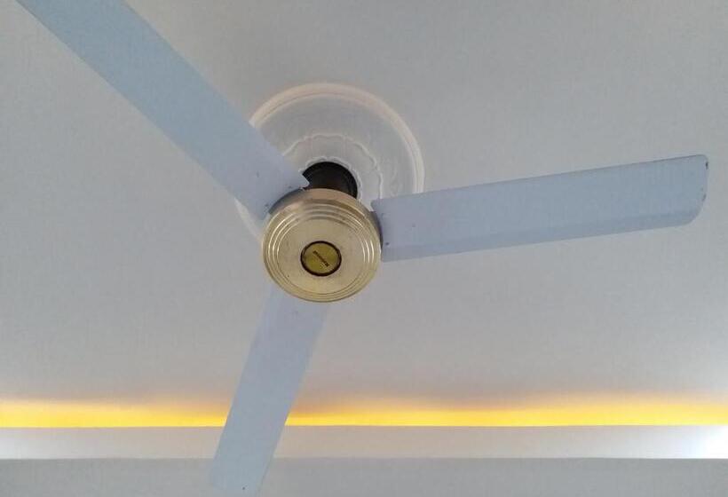 חדר סטנדרט, Kembar Inn Padangbai