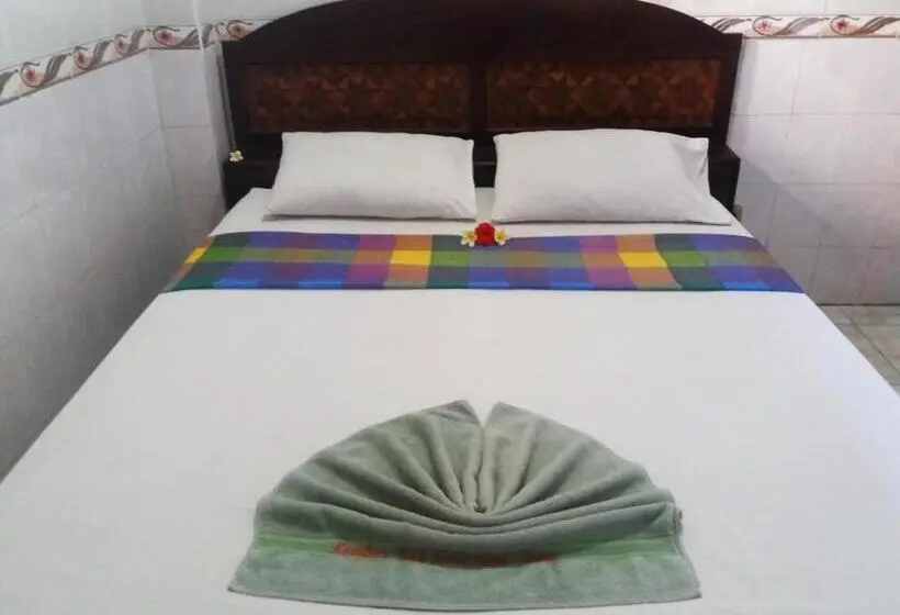 エコノミールーム, Kembar Inn Padangbai