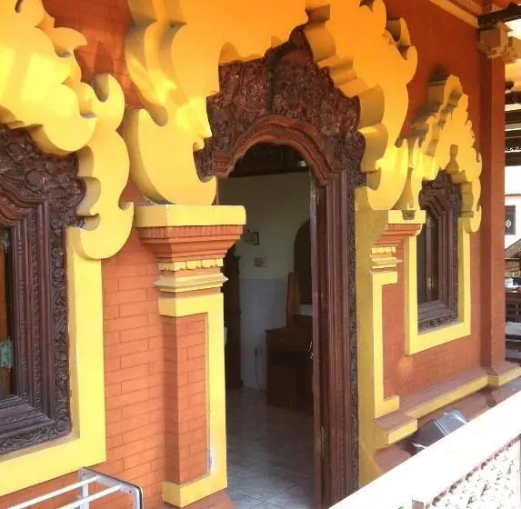 バルコニー付きデラックスルーム, Kembar Inn Padangbai