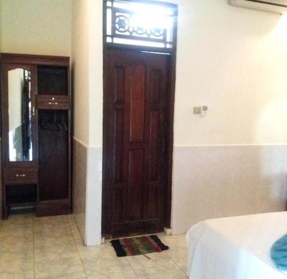 Номер Deluxe, Kembar Inn Padangbai