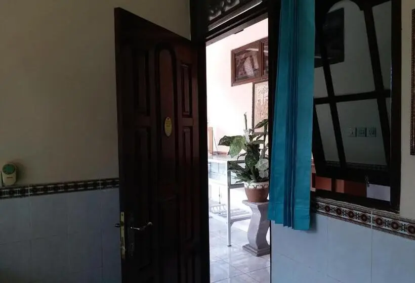 デラックスルーム, Kembar Inn Padangbai
