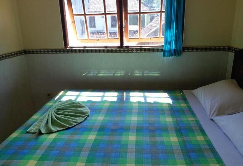 Номер Deluxe, Kembar Inn Padangbai