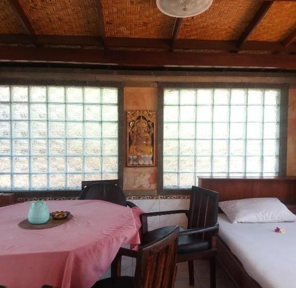 带海景的复工套房, Kembar Inn Padangbai