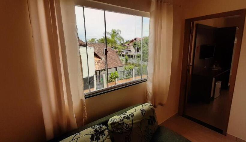 Lüks Üç Kişilik Oda, Pousada Valentina