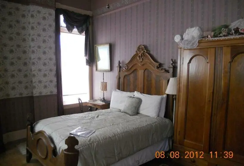 Deluxe-sviitti, Landmark Inn At The Historic Bank Of Oberlin