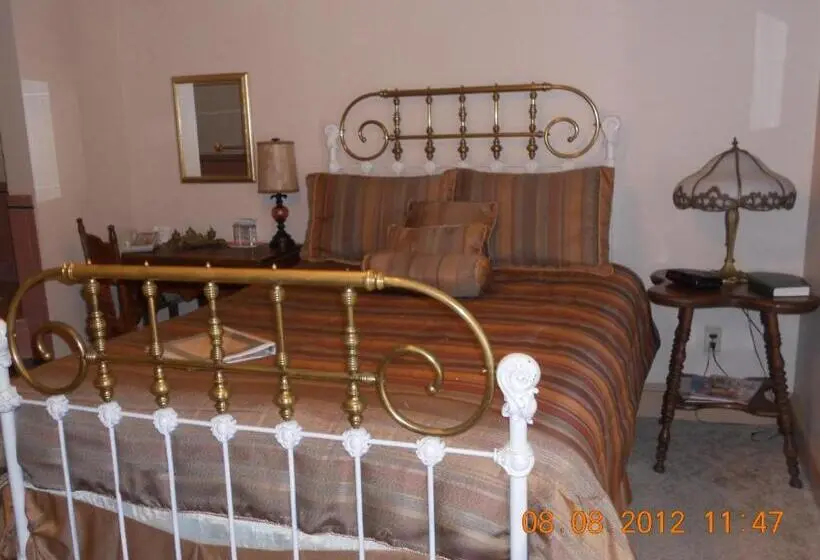 Standard-huone Poreallas, Landmark Inn At The Historic Bank Of Oberlin