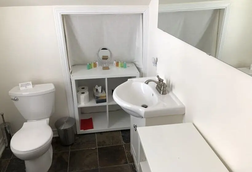 スタンダード４人部屋, Merrickville Guest Suites