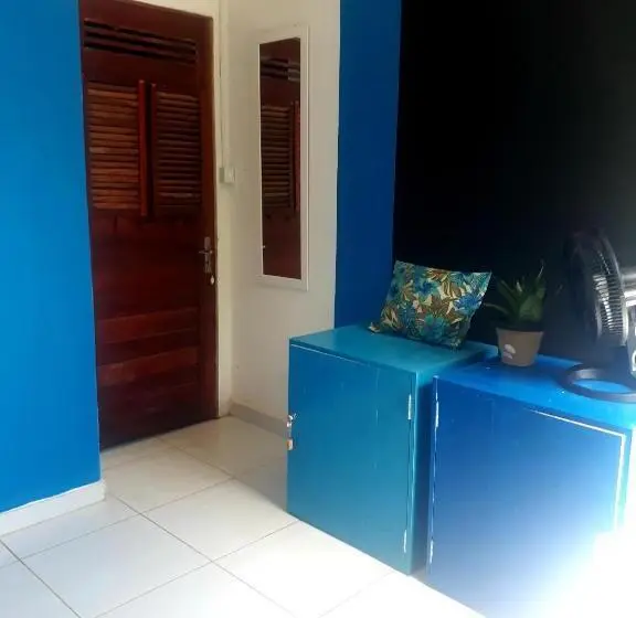 Chambre Economy, Aloha