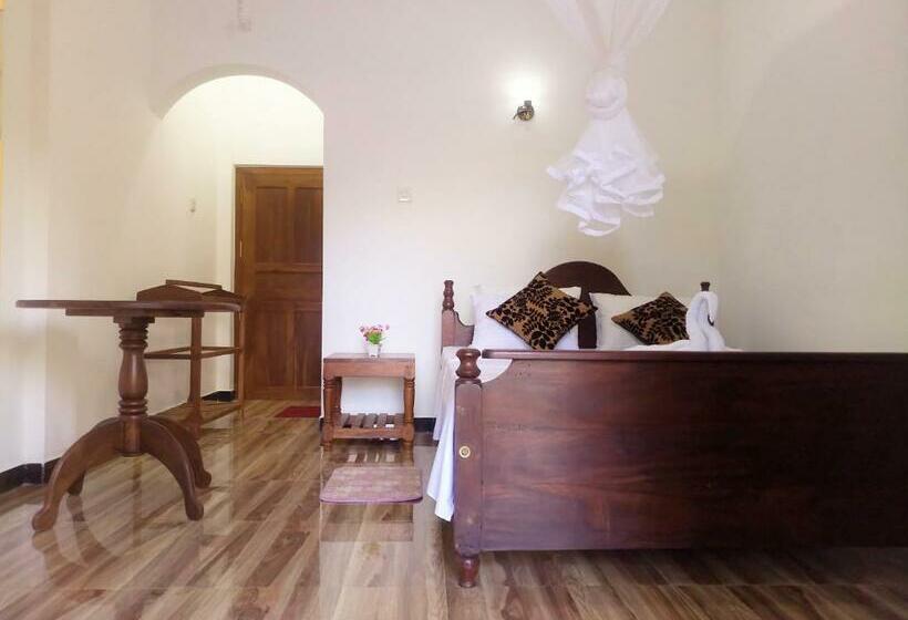 חדר דלוקס עם מרפסת, Sunny Side Villa