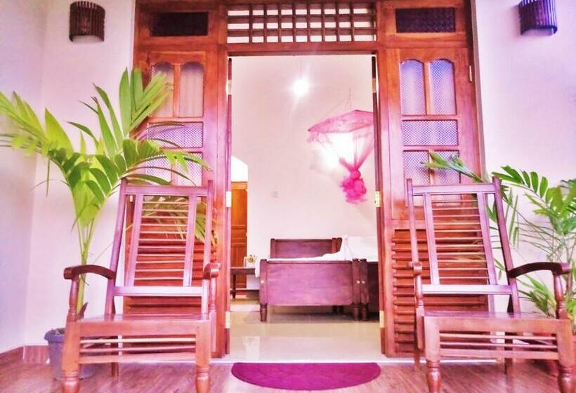 חדר דלוקס עם מרפסת, Sunny Side Villa