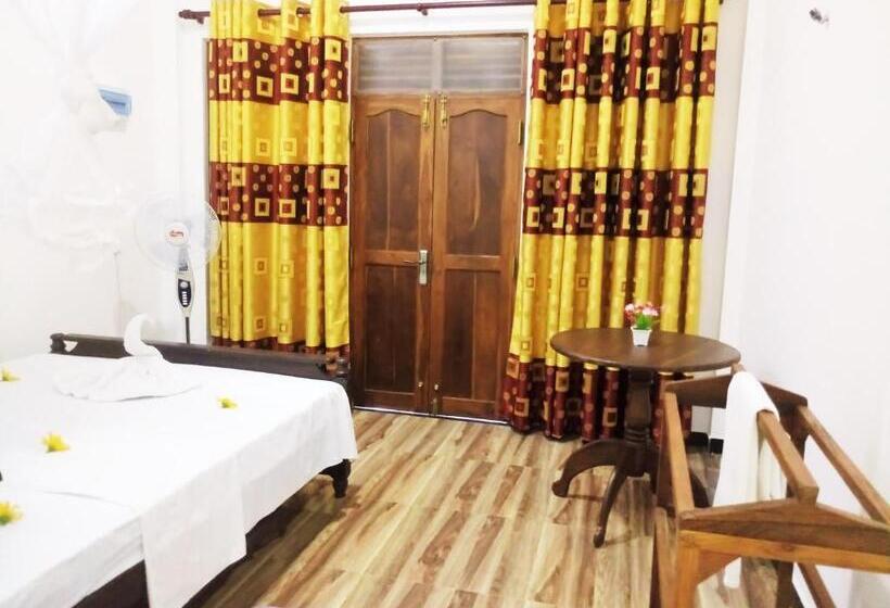 חדר סטנדרט עם מיטת קינג, Sunny Side Villa