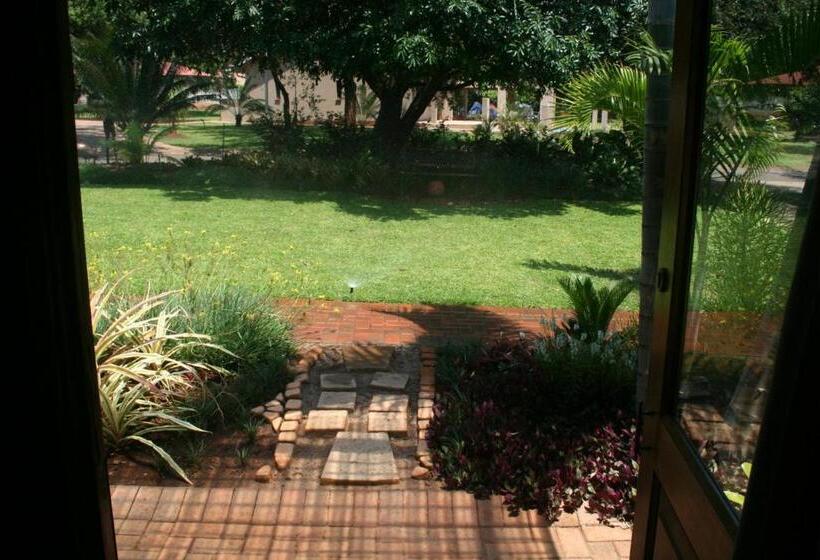 标准间, Tamboti House