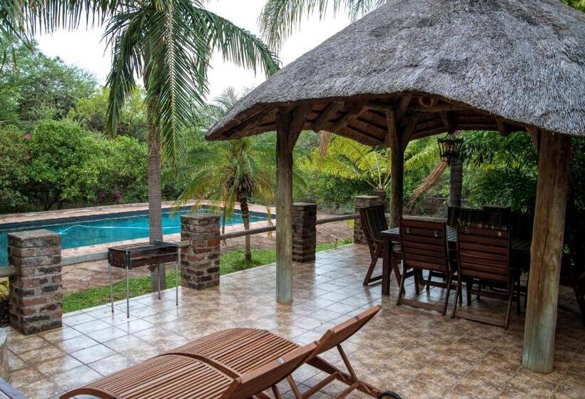 Quarto Triplo Estandar, Tamboti House