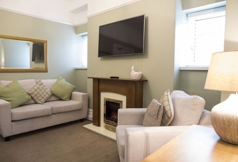 Suite Familiar, Braemar