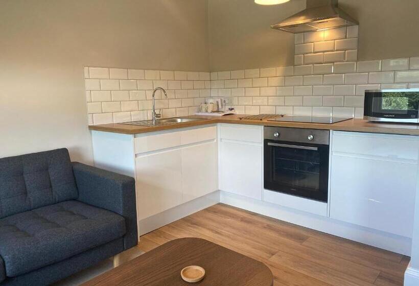 Estudi Deluxe, Braemar