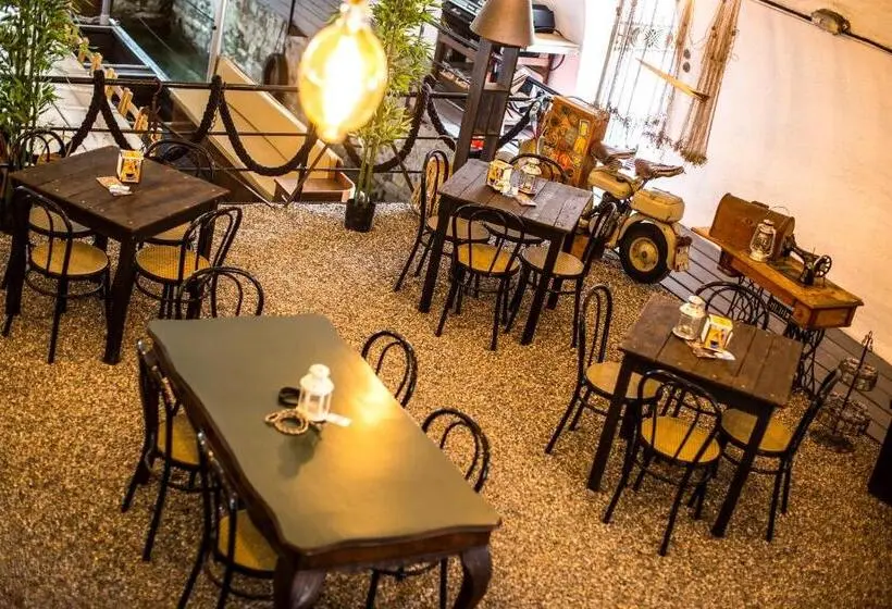 スタンダードルーム, Darsena Di Riva Grande