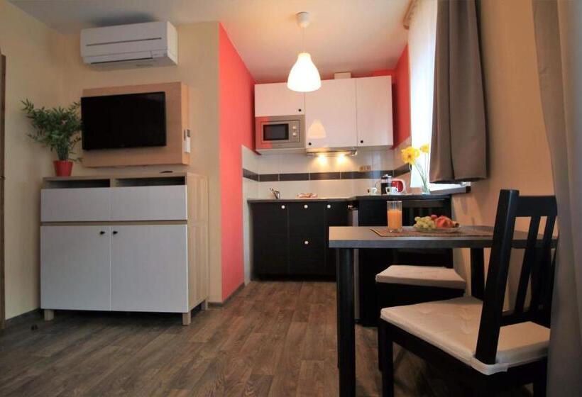 חדר סטנדרט, U Admirala