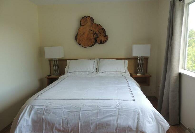 Номер Deluxe, Misty Harbour Inn