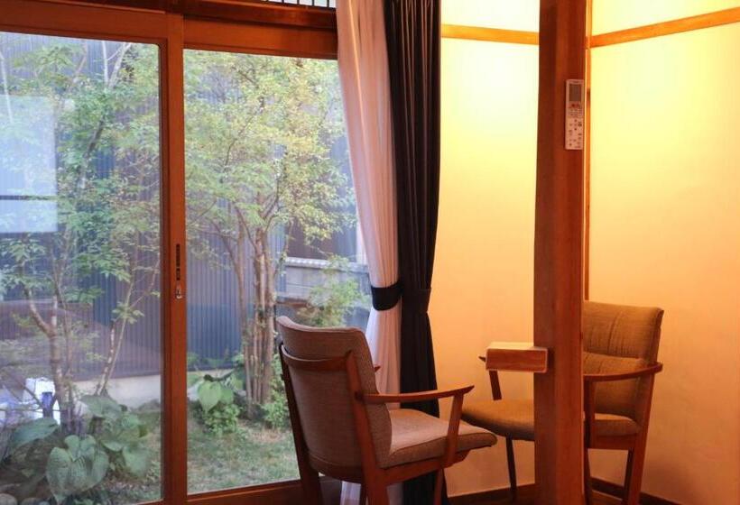 غرفة قياسية مطلّة علي الحديقة, Hostel Fish In A River