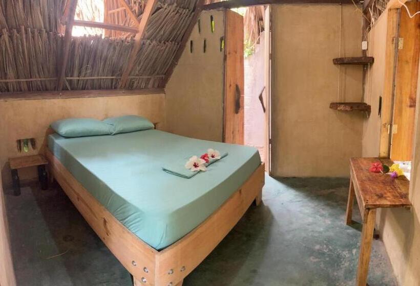 اتاق استاندارد با سرویس بهداشتی مشترک, La Aldea Hostel, Camping Y Hamacas