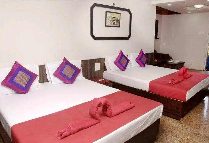 Deluxe Neljän Hengen Huone, Viva Guest House