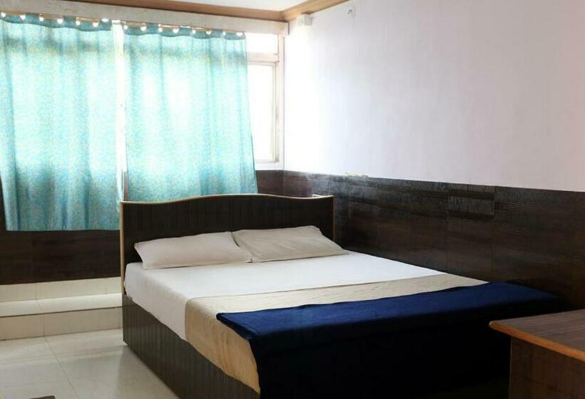 חדר דלוקס לארבעה, Viva Guest House