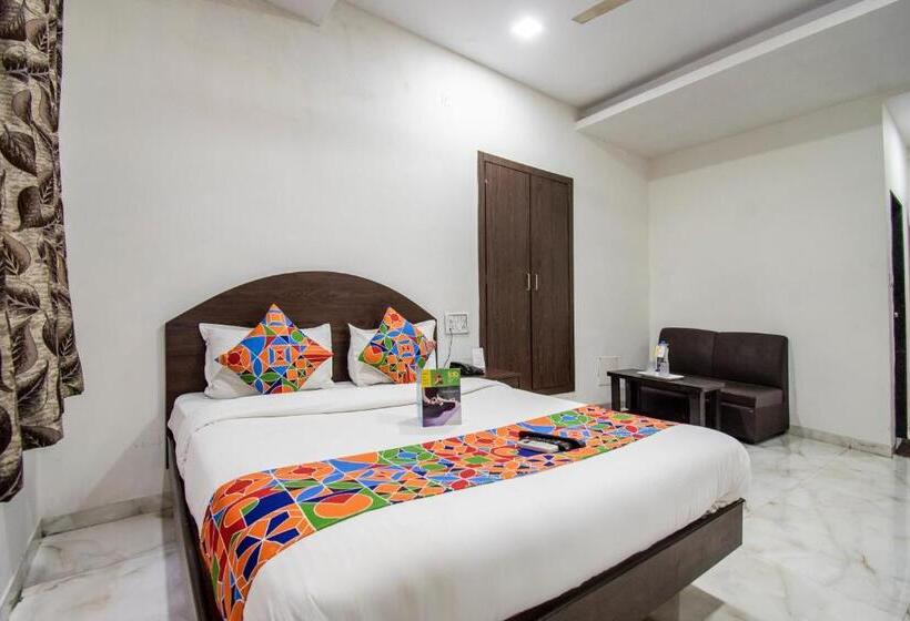 חדר אקזקיוטיב לשלושה, Fabhotel Sahara Inn