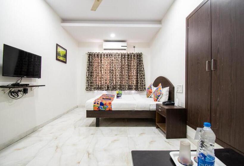 חדר אקזקיוטיב לשלושה, Fabhotel Sahara Inn