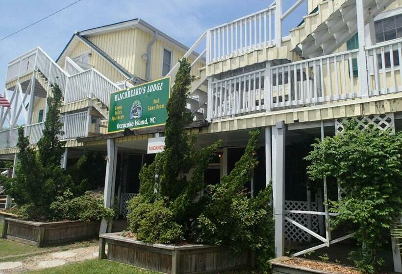 이코노미 룸, Blackbeard's Lodge