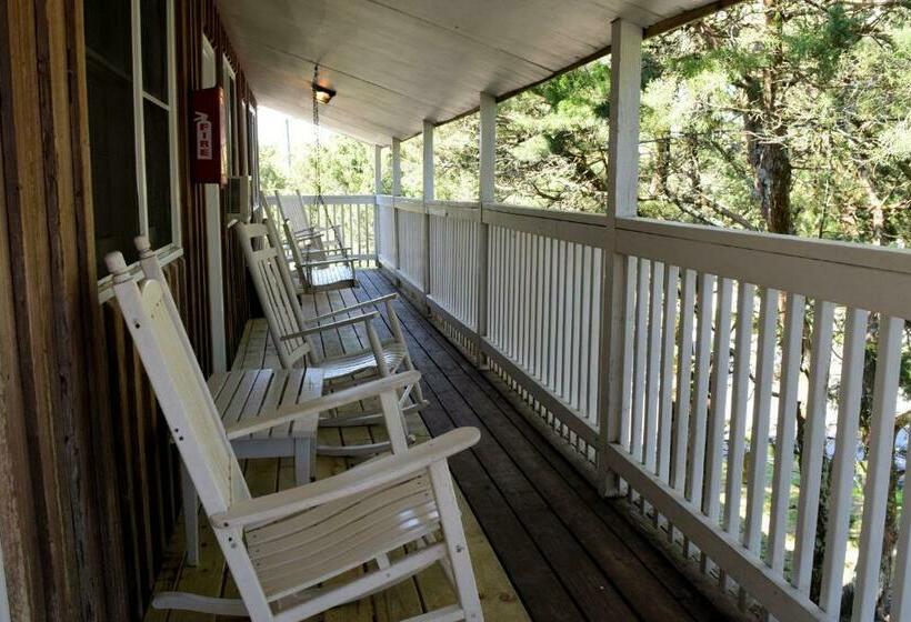 스탠다드 룸, Blackbeard's Lodge