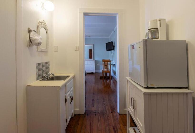 스위트, Blackbeard's Lodge