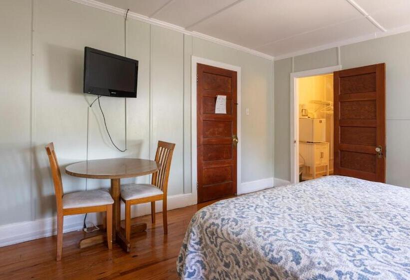 스위트, Blackbeard's Lodge