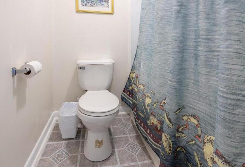 스탠다드 룸 킹사이즈 침대, Blackbeard's Lodge