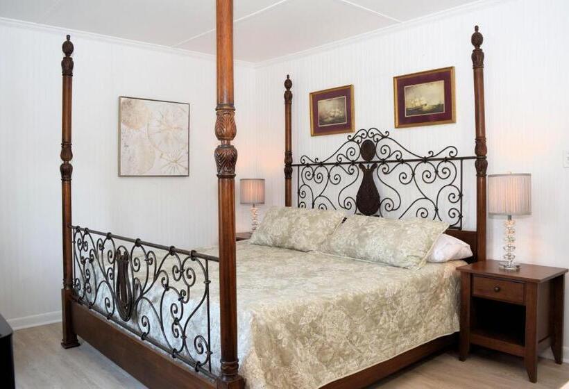 스탠다드 룸 킹사이즈 침대, Blackbeard's Lodge