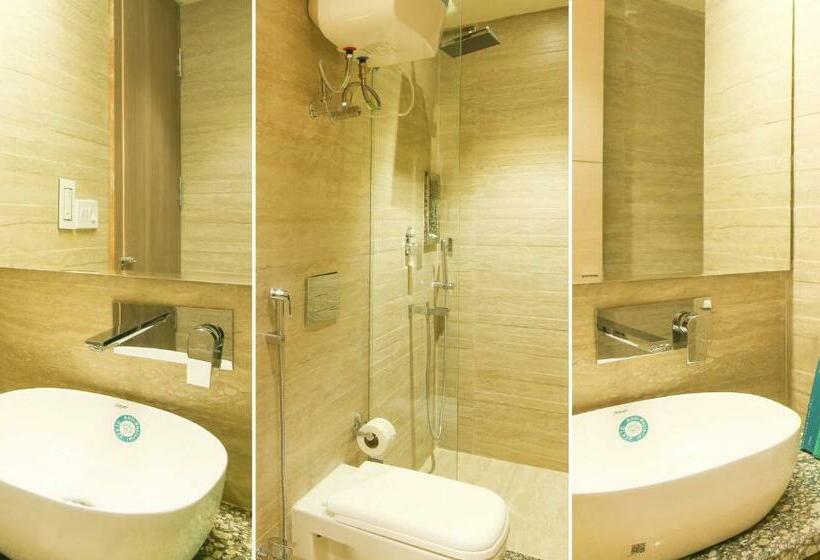 Номер Стандарт, Treebo Hoops   Airport