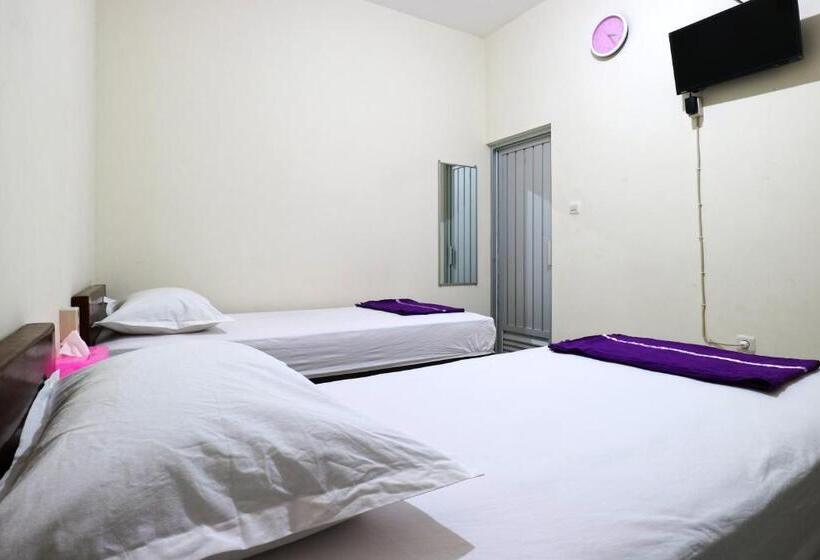 Cameră Standard, Casa Sidoluhur 17