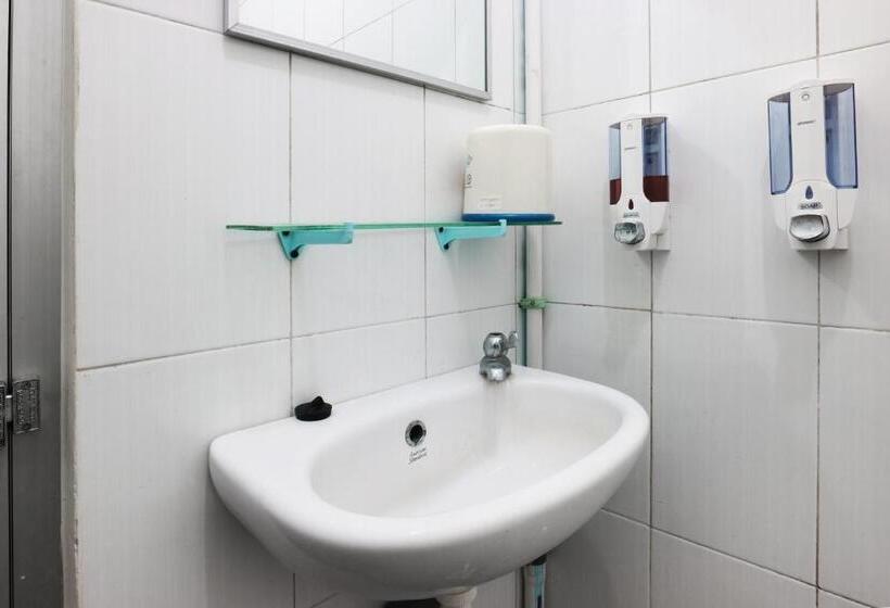 Cameră Standard cu Baie Comună, Casa Sidoluhur 17